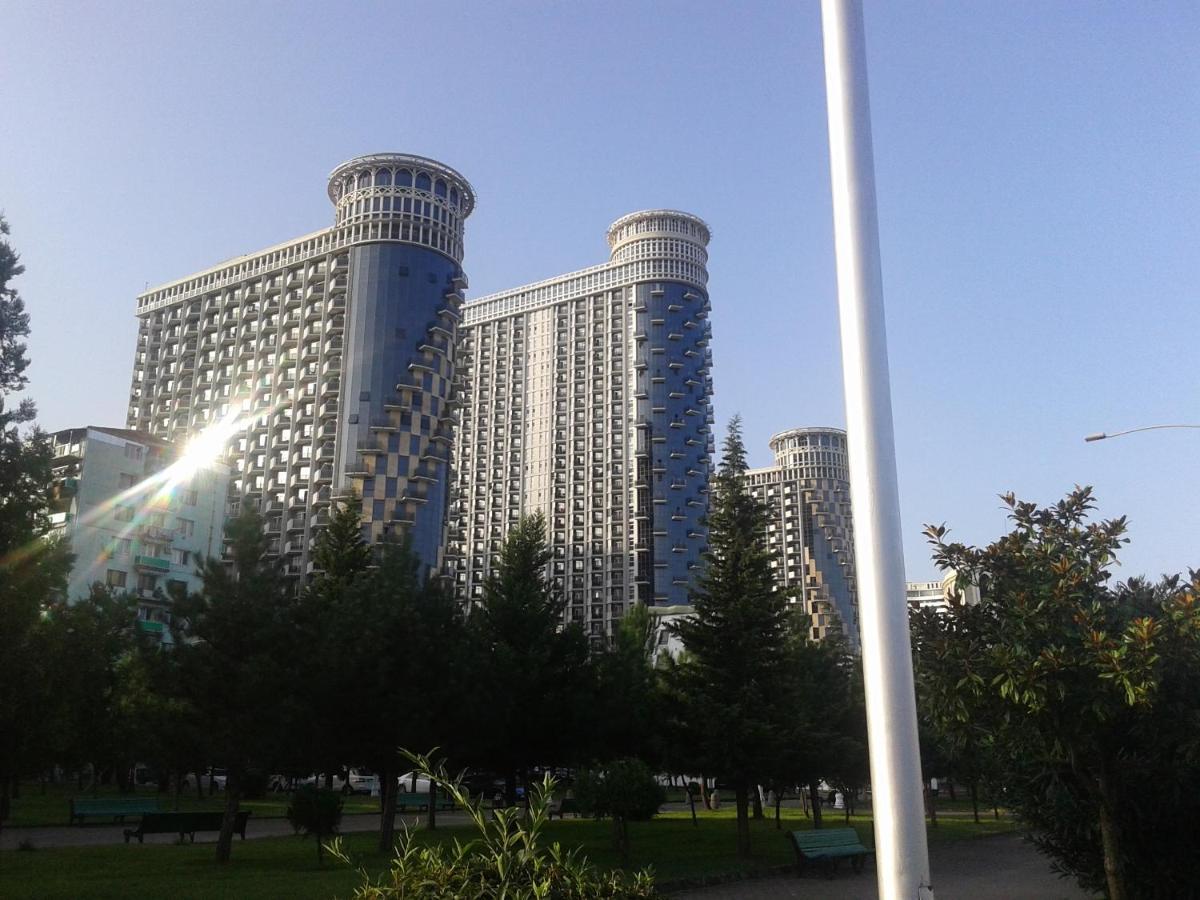 Batumi Orbi Sea Tawer Apartment Bagian luar foto